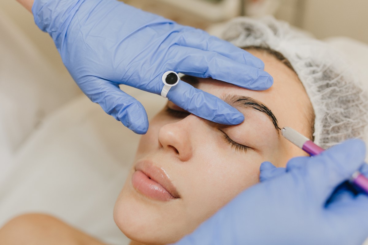 How to prepare for permanent eyebrow makeup?