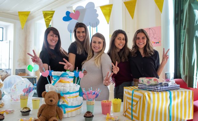 How to organize a baby shower at home?