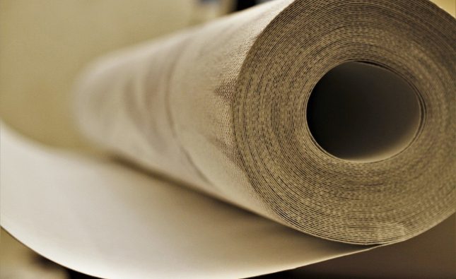 How to put up wallpaper yourself?