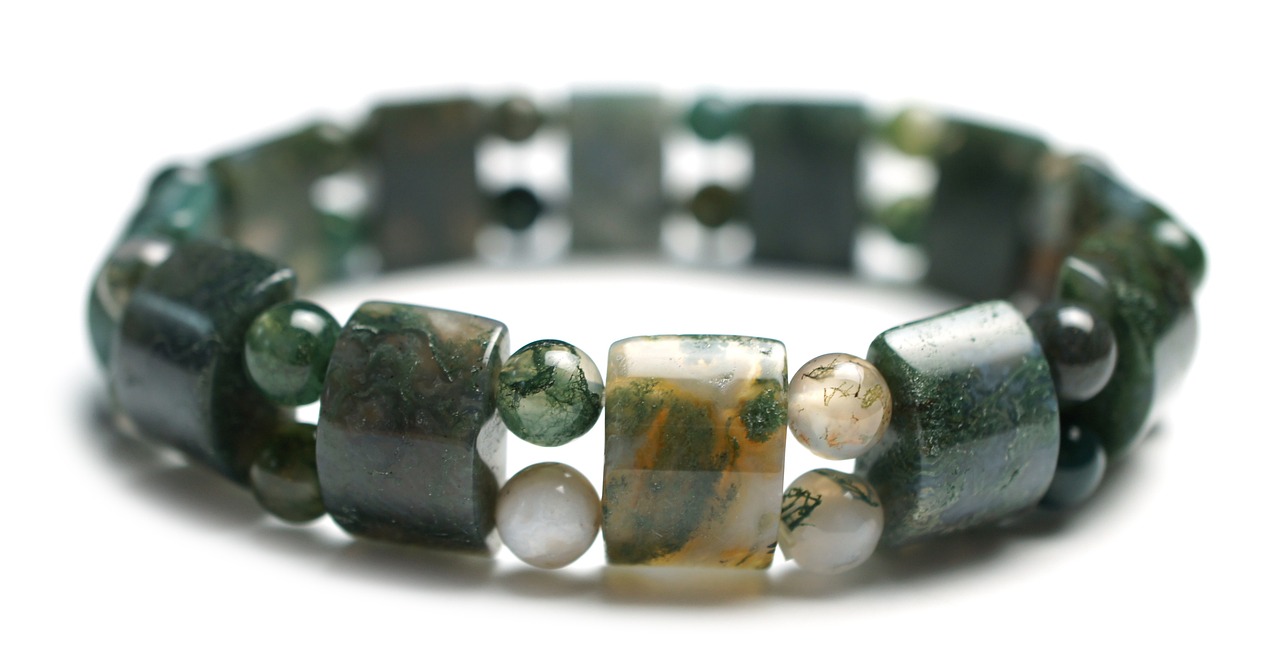 DIY Bracelet Kits: Your Path to Expressive Handcrafted Jewelry